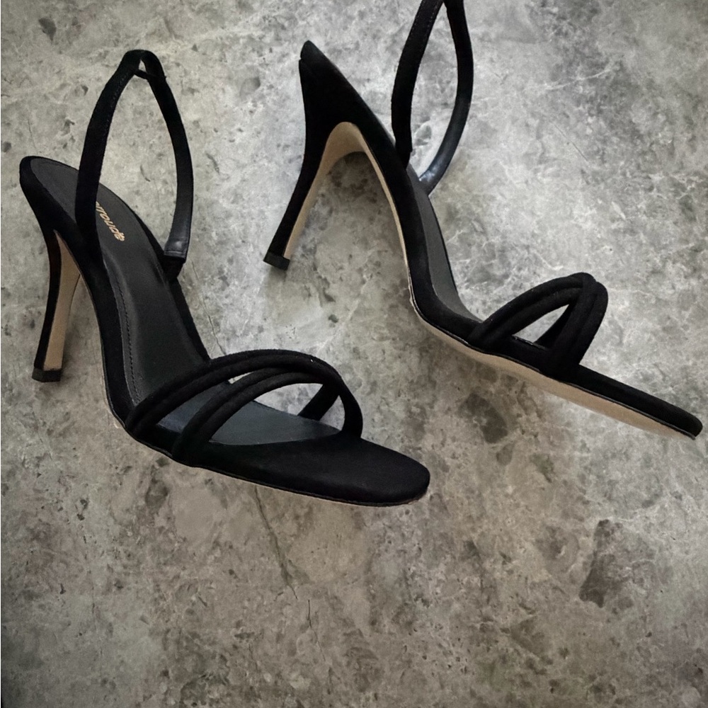 Brand New Annie Sandal Larroude Elegant Black Suede Heels - Picture 2 of 4